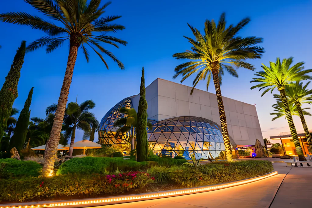 The Dali Museum, Florida, unites states